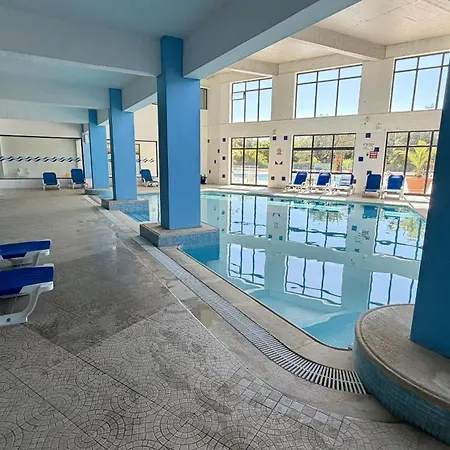 #048 Sunrise Pool & Bright Space
