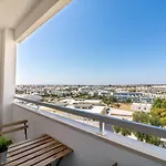 #048 Sunrise Apartment Pool & Bright Space *