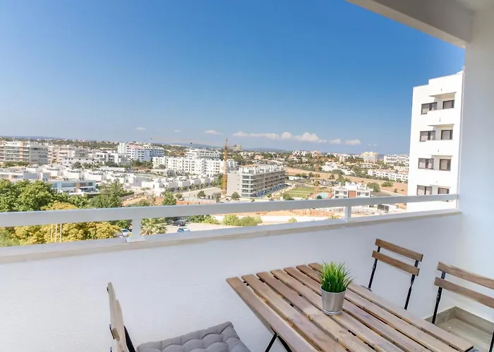 #048 Sunrise By Holidays