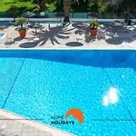 #048 Sunrise Pool & Bright Space *
